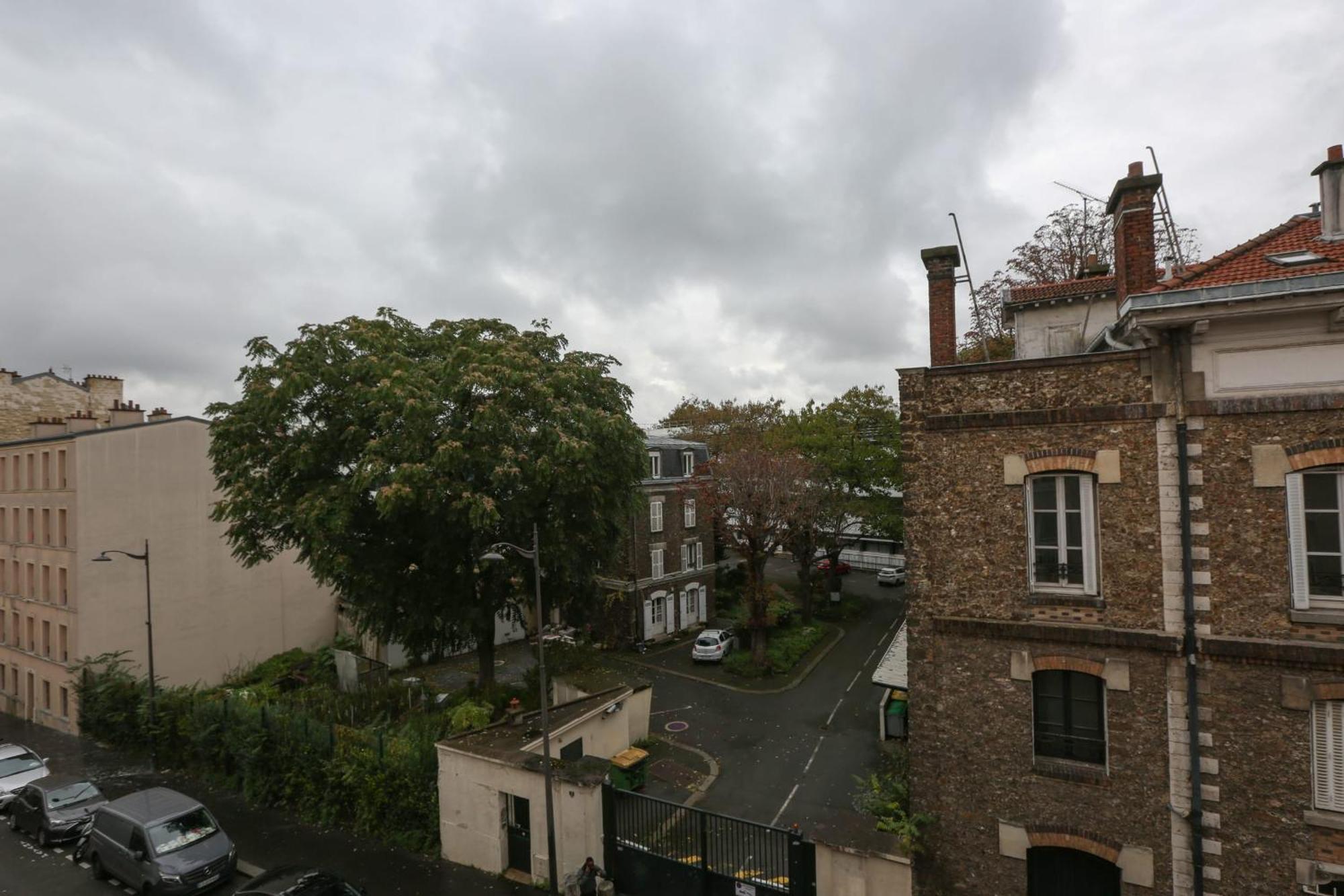 Charming In Buttes Chaumont *
