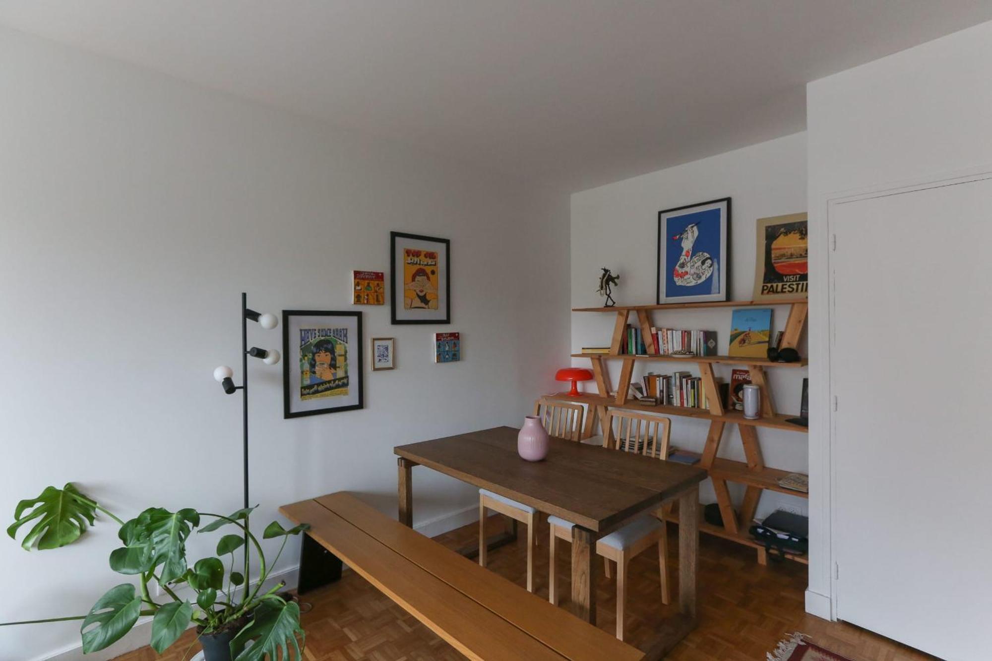 Charming In Buttes Chaumont Parijs